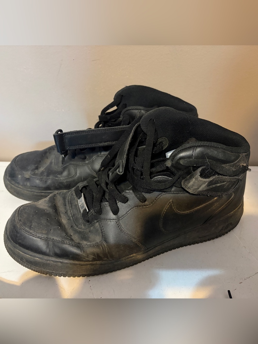 Nike Black High-Top Strap Lace-Up Sneakers